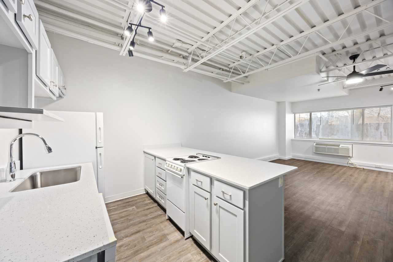 1033 N Molly Ct #1033MC - Photo 7 of 16