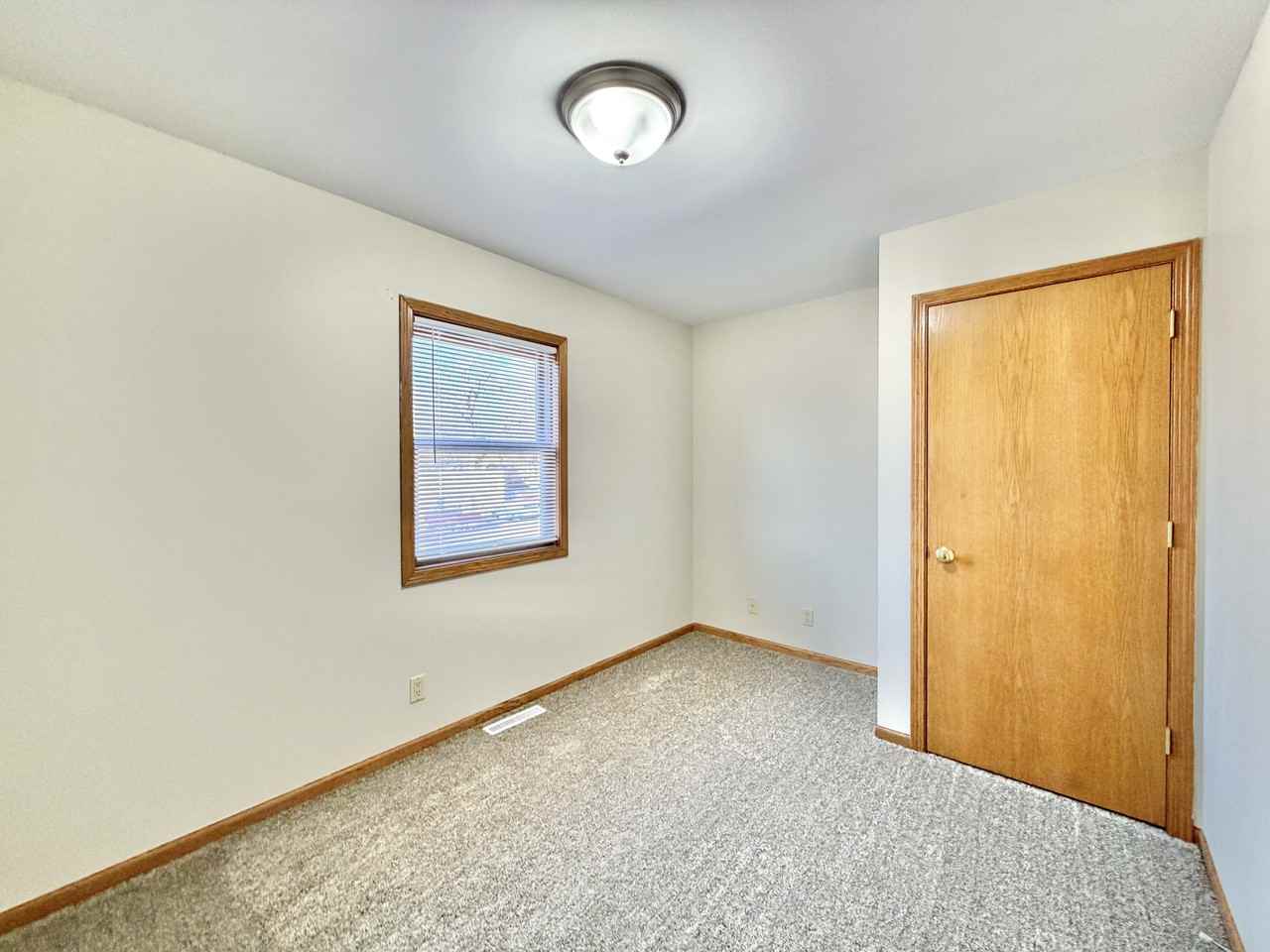 17 Elliott St #2 - Photo 7 of 18