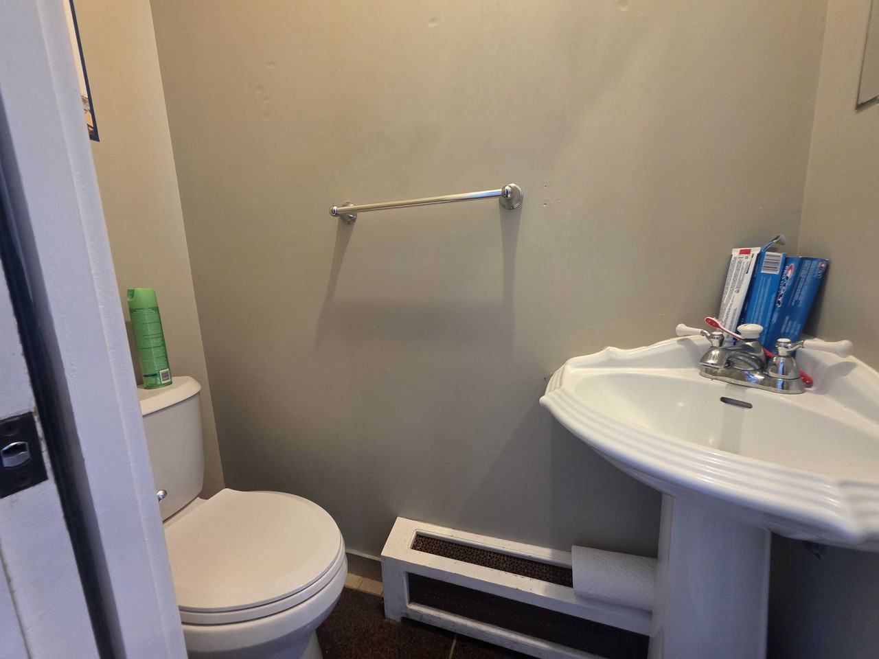 234 Albert St #1 - Photo 6 of 14