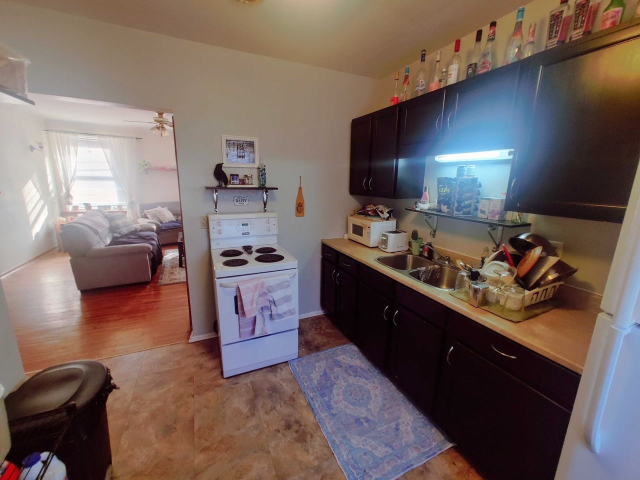 79 Queen St #79-2 - Photo 5 of 9