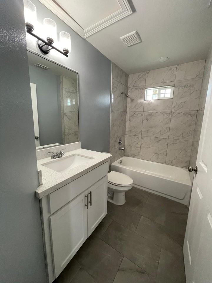 2222 Multi National - 4 #D - Photo 4 of 9