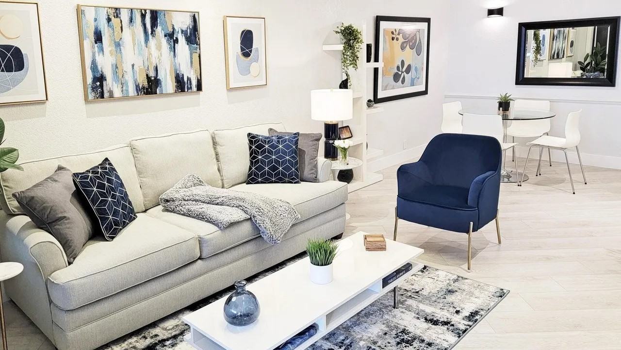 2857 N Los Felices Rd #213 - Photo 3 of 8