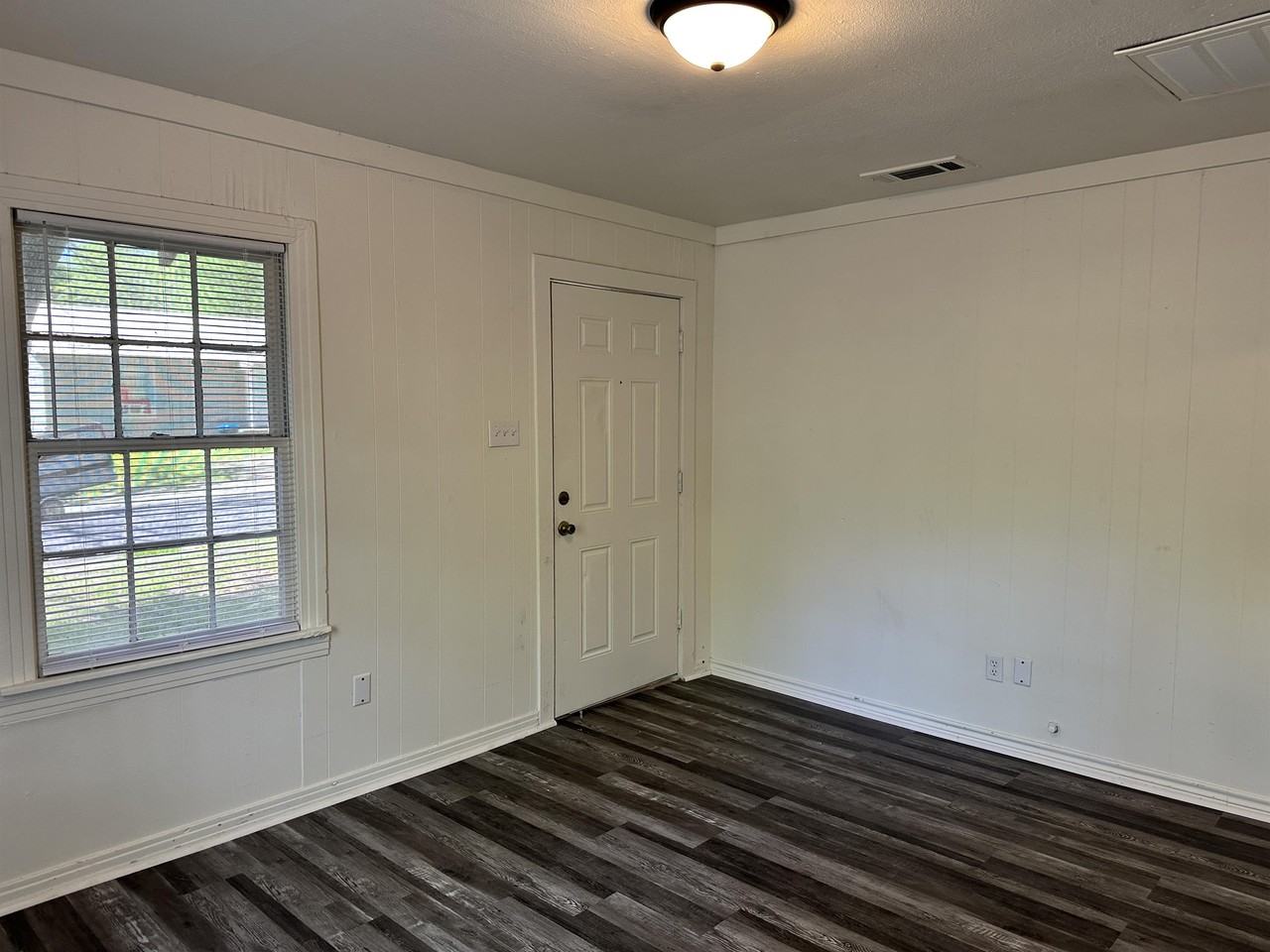 Brinker St #1 - Photo 4 of 10