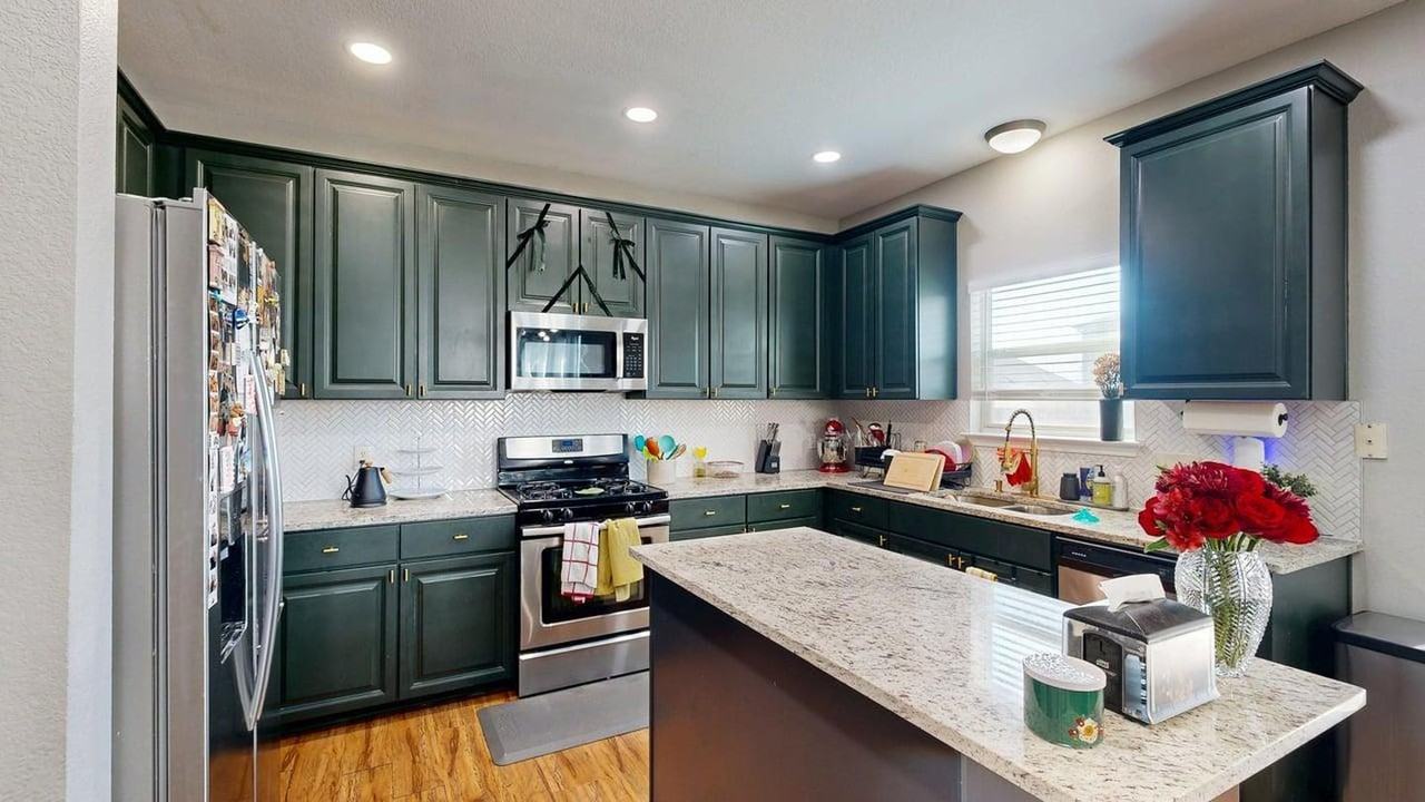 Comfortable Round Rock living with space, style, and everyday convenience - Photo 7 of 27