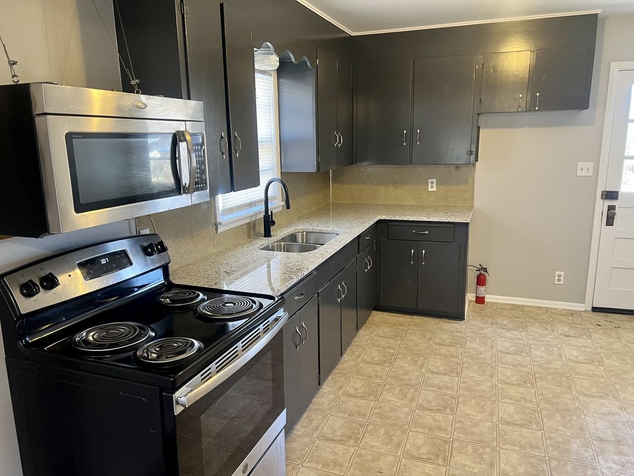 317 S Seward St #1 - Photo 3 of 10