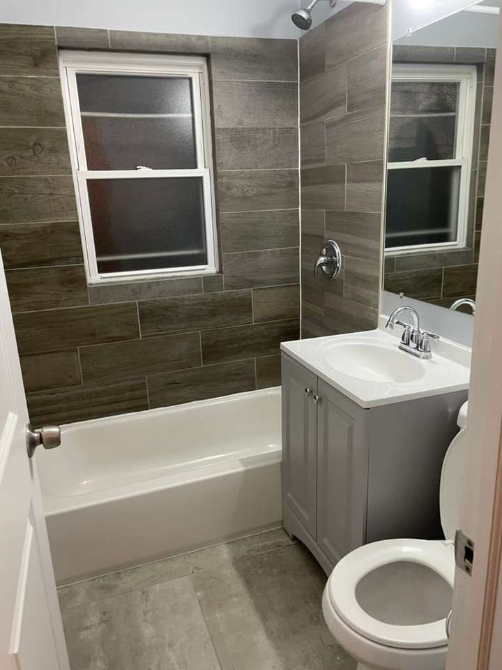 12862 S Emerald Ave #1 - Photo 2 of 10