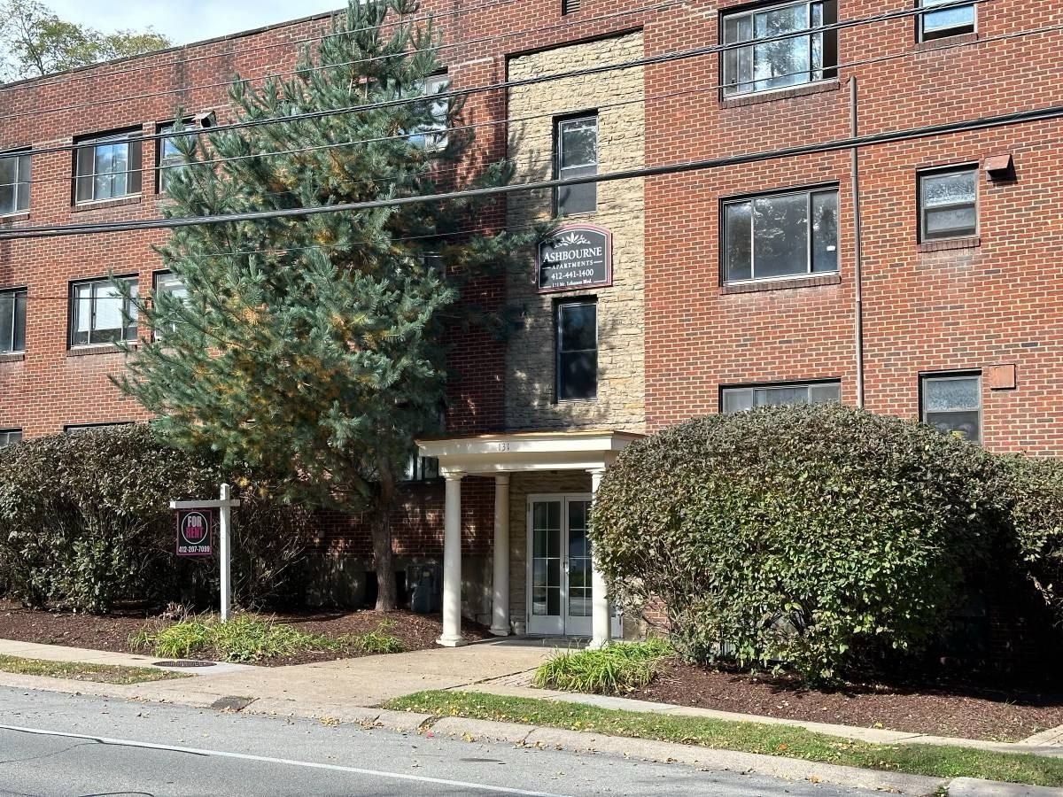 131 131 MOUNT LEBANON BOULEVARDAPT 5 #5 - Photo 7 of 8