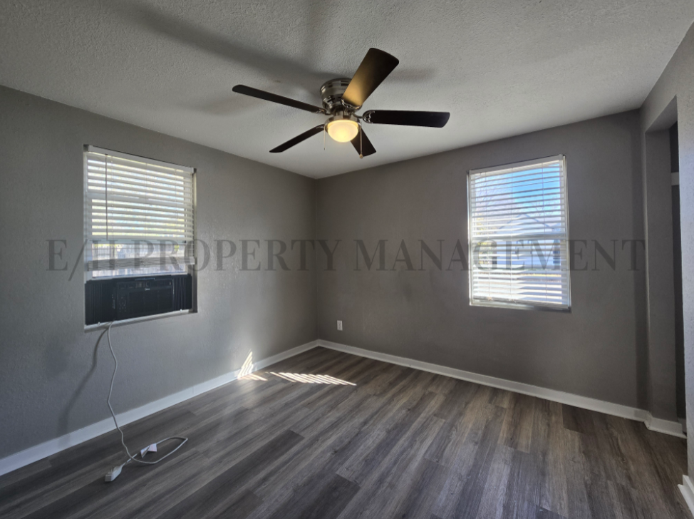 1010 E 8th St N #1016 - Photo 7 of 12