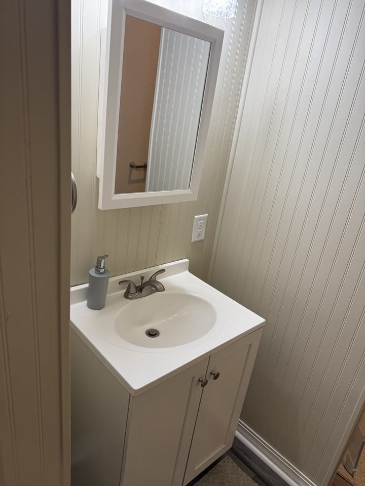 609 S Main St #1 - Photo 4 of 10