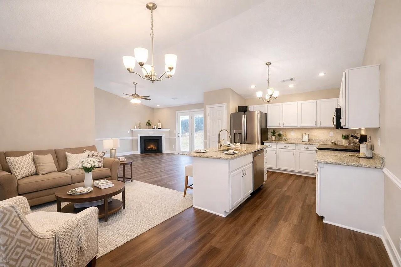 207 Manitou Way #1 - Photo 4 of 13