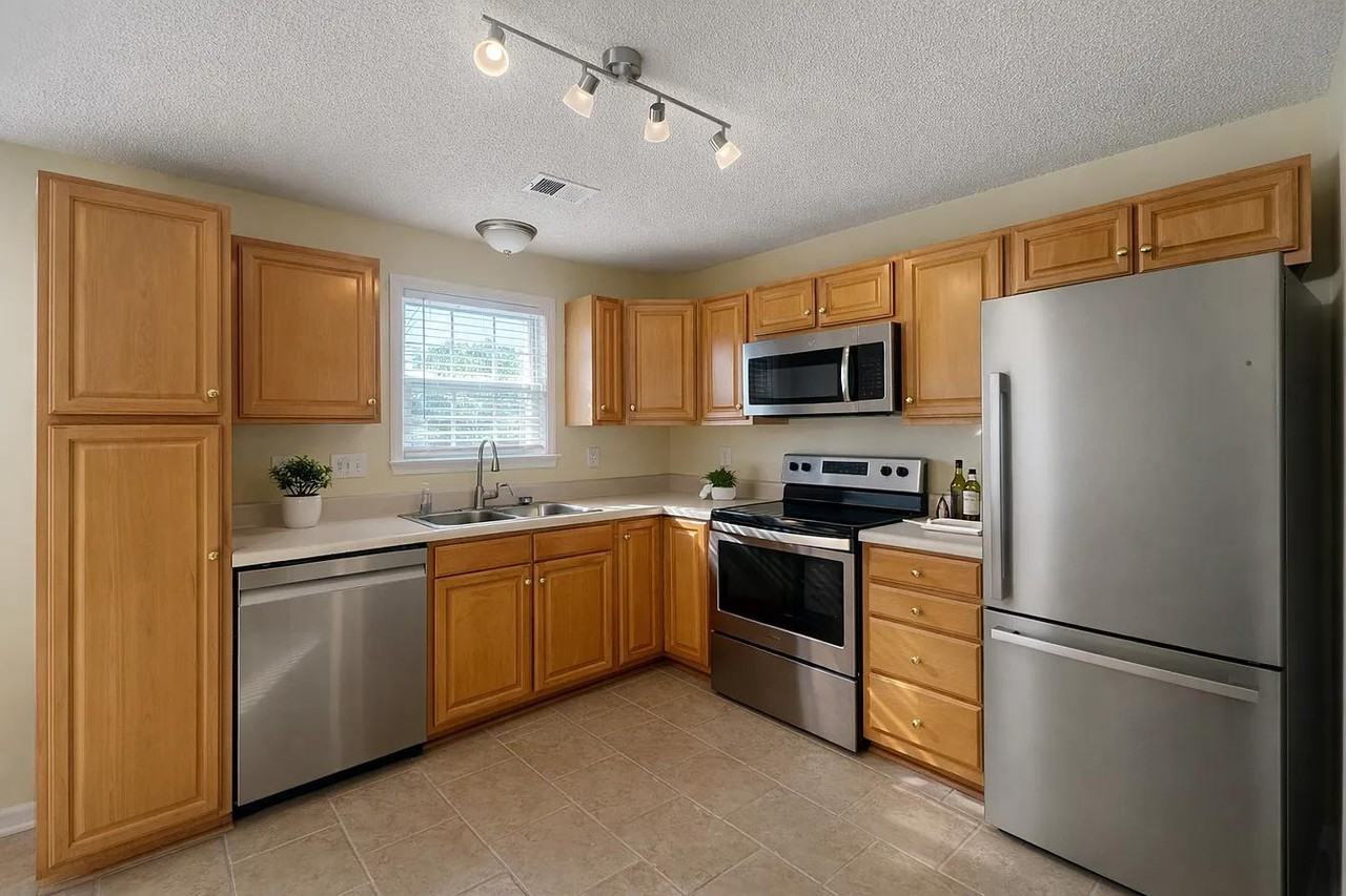 902 Very Fine Dr #1 - Photo 6 of 14