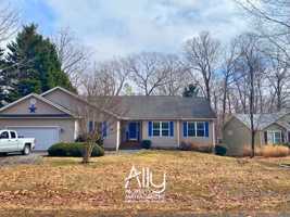 featured image of 35 Hardwood Rd #1