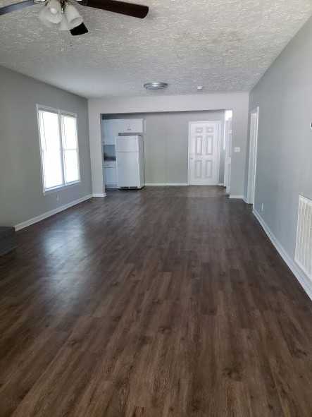 2201 4th Ave #A - Photo 4 of 28