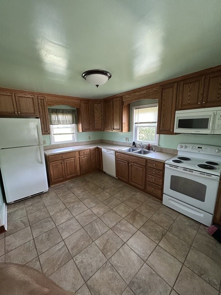 838 Jenny Wren Dr #1 - Photo 2 of 12