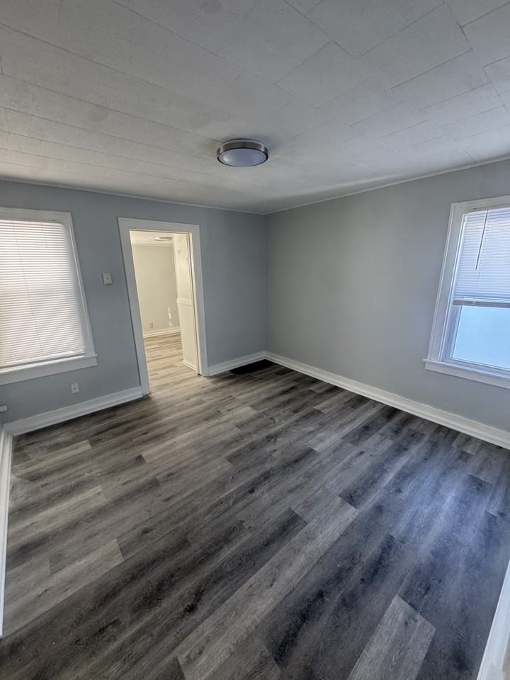 317 Weston St #4 - Photo 2 of 8