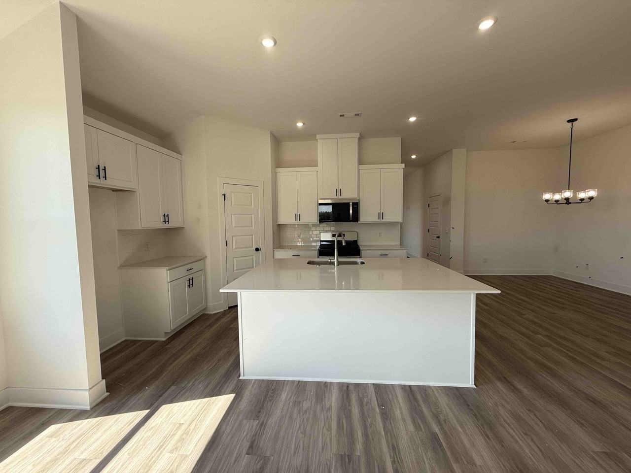 557 Arizona St #1 - Photo 2 of 9