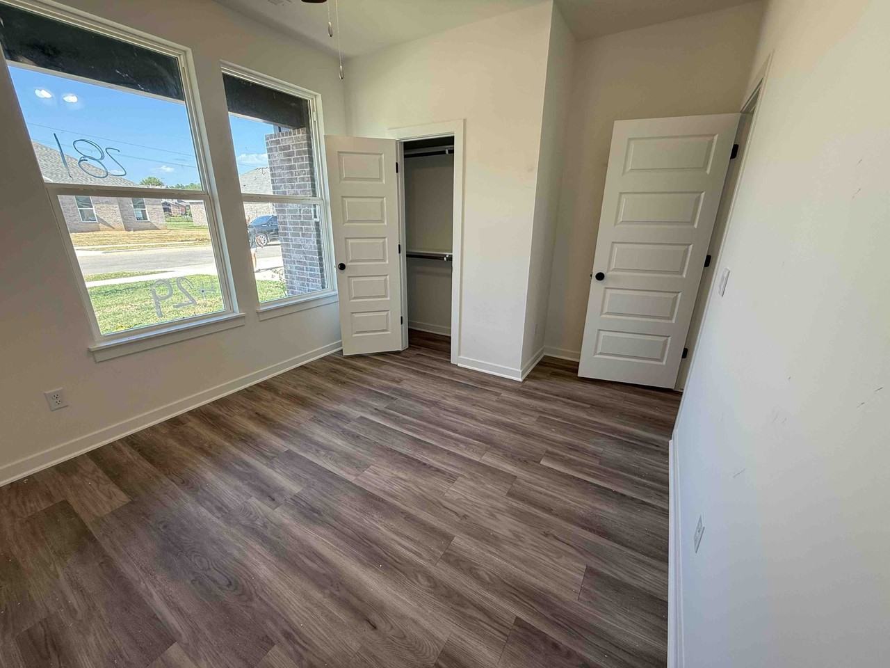 557 Arizona St #1 - Photo 3 of 9