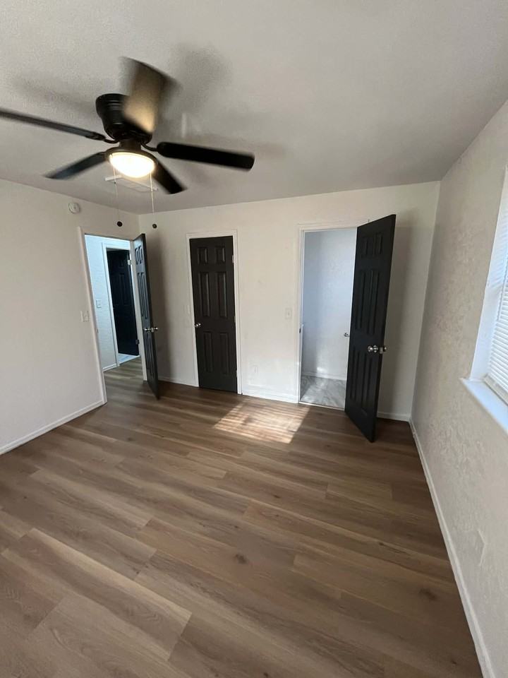 1328 Ne 5th St #1 - Photo 7 of 17