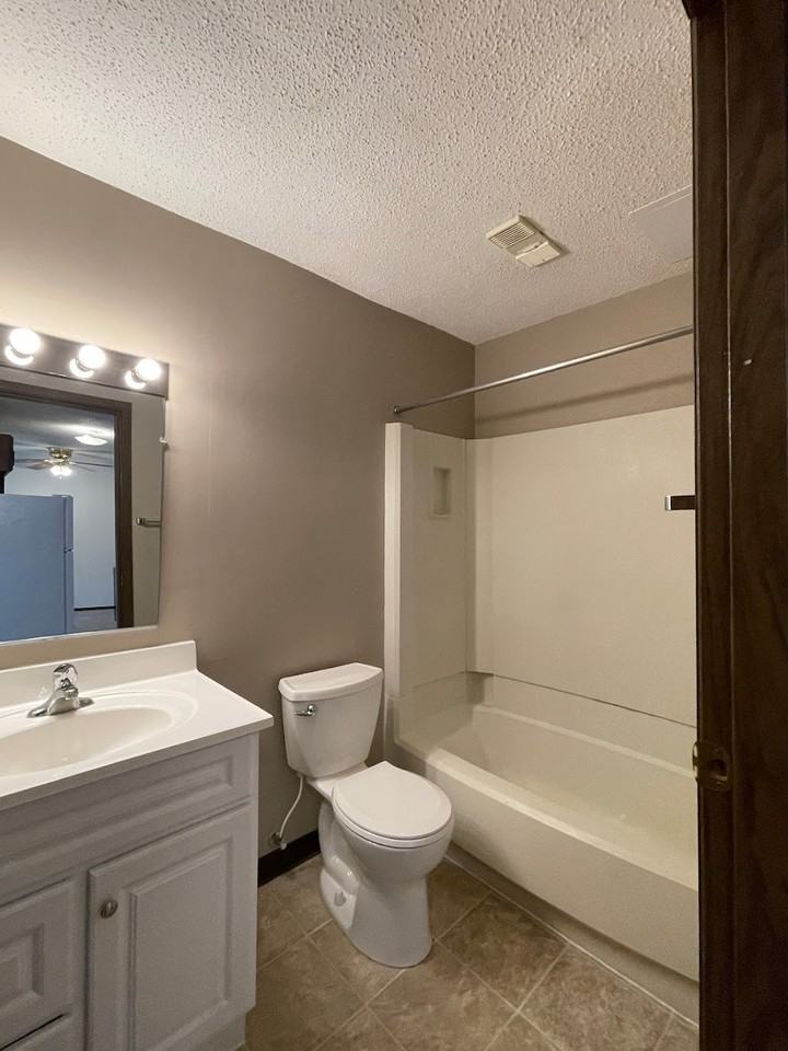 2416 Hengel Ct #16-106 - Photo 5 of 8