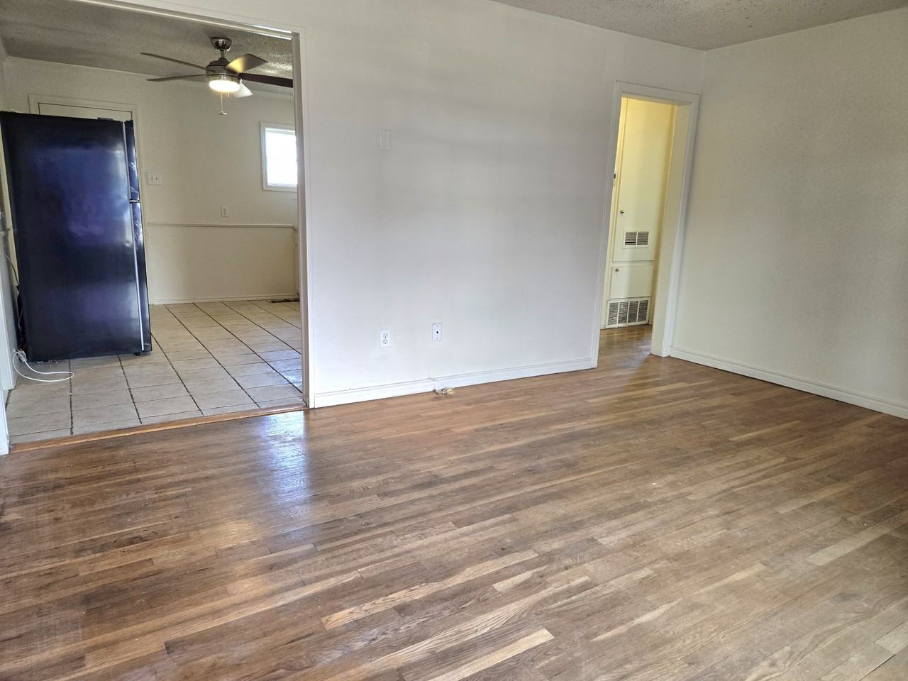 4918 38th St #1 - Photo 4 of 12