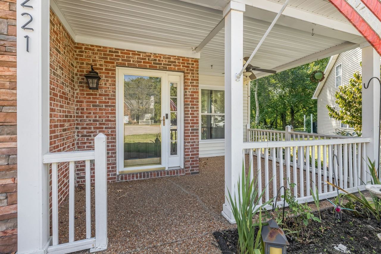 3221 Calvin Ct #1 - Photo 5 of 28