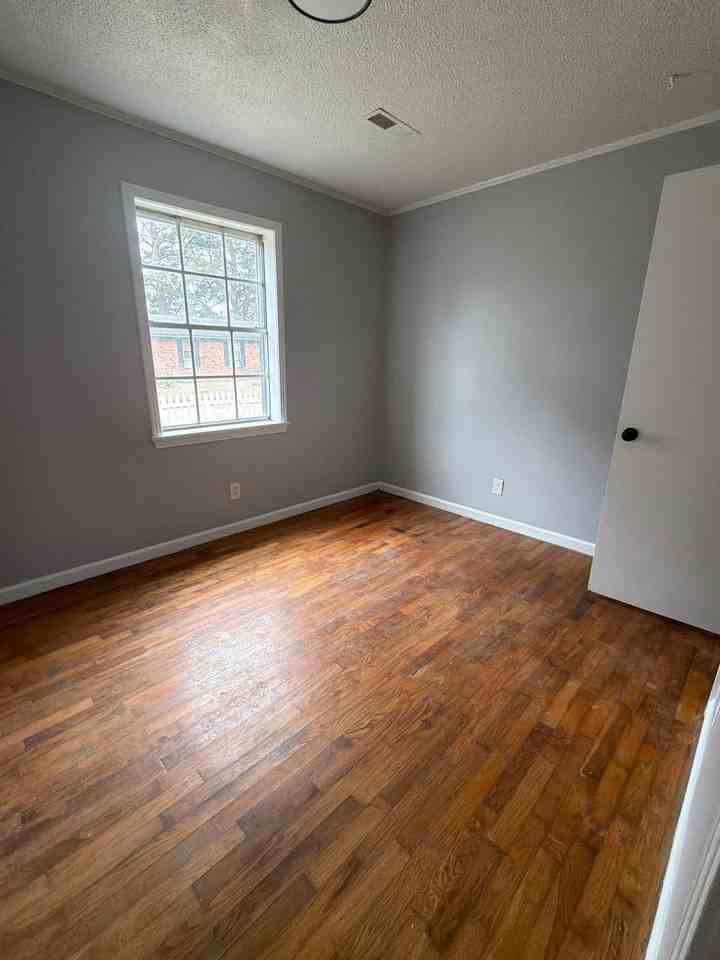 1029 Hungerford St #1 - Photo 5 of 8