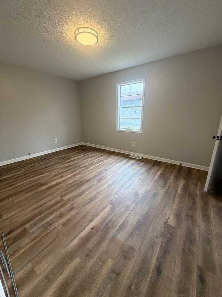 1130 S Washington Ave #1 - Photo 4 of 8