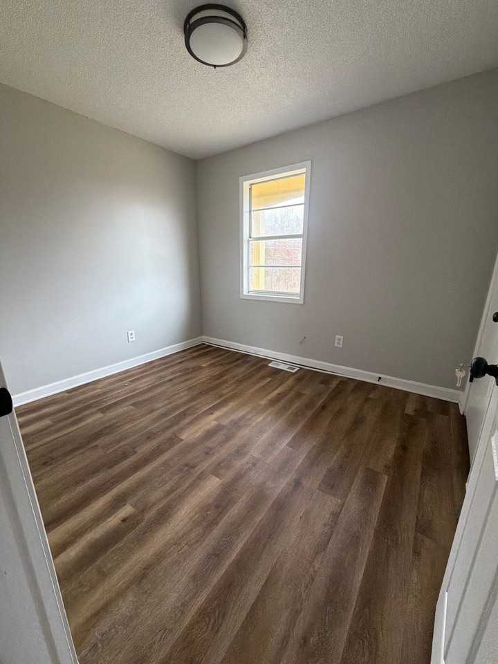 1130 S Washington Ave #1 - Photo 6 of 8