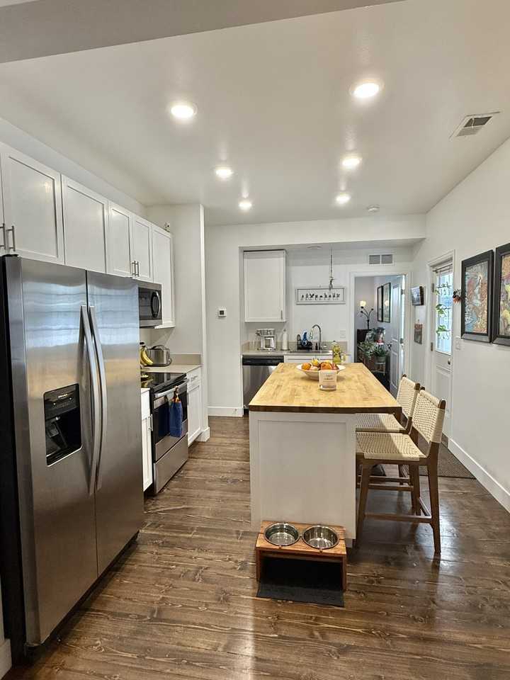 4050 Sveta LaneUnit #6 - Photo 5 of 21