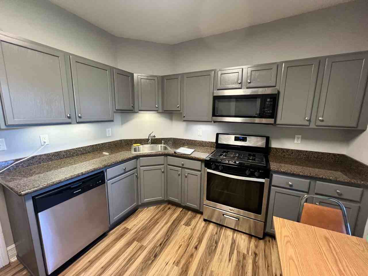 408 University Ave #1 - Photo 2 of 33