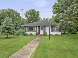 featured image of 2617 Chevy Chase Dr #1