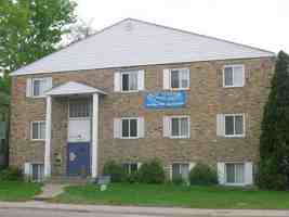 featured image of 800 University Ave Se