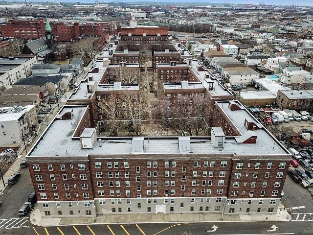 17 Oxford St - Photo 2 of 9