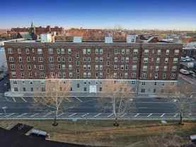 17 Oxford St - Photo 1 of 1