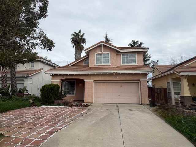 1689 Woodland Ct - Photo 2 of 50