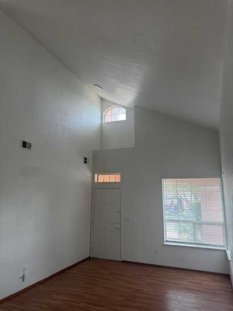 1689 Woodland Ct - Photo 3 of 50