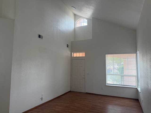 1689 Woodland Ct - Photo 6 of 50