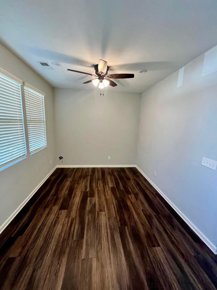 2105 Boynton St #1 - Photo 5 of 26