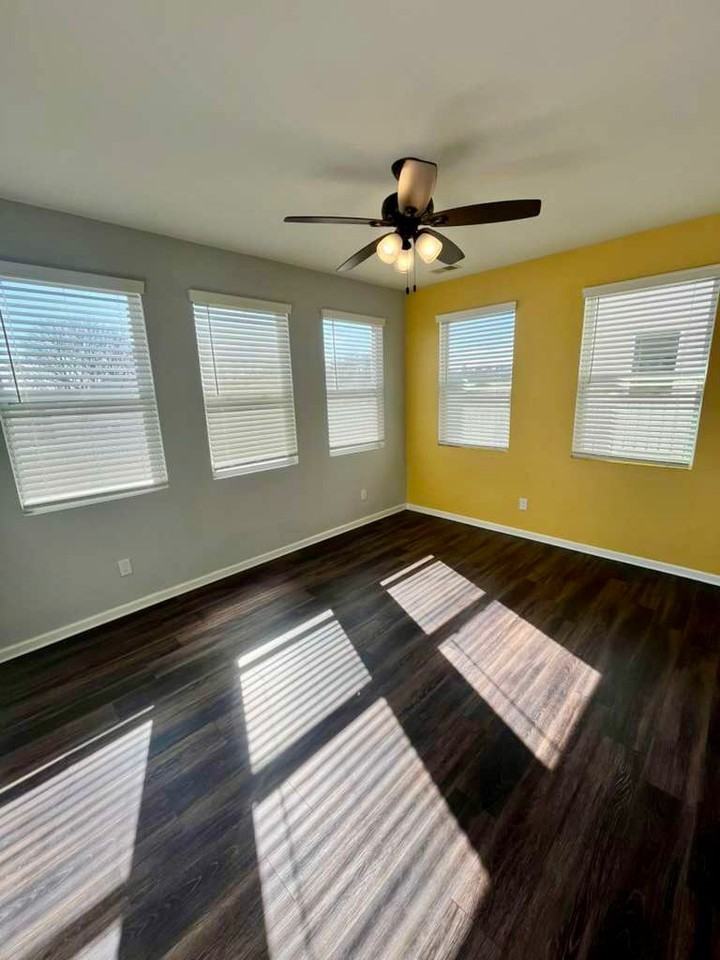 2105 Boynton St #1 - Photo 7 of 26