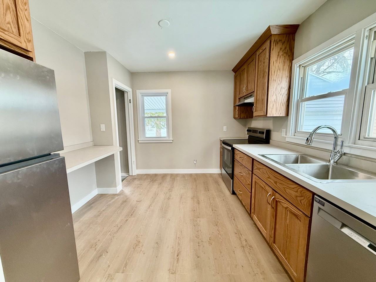 1305 2nd Ave Sw #1 - Photo 3 of 20