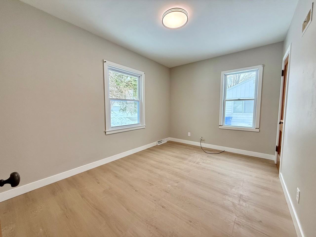 1305 2nd Ave Sw #1 - Photo 6 of 20