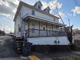 featured image of 154 6th St #2