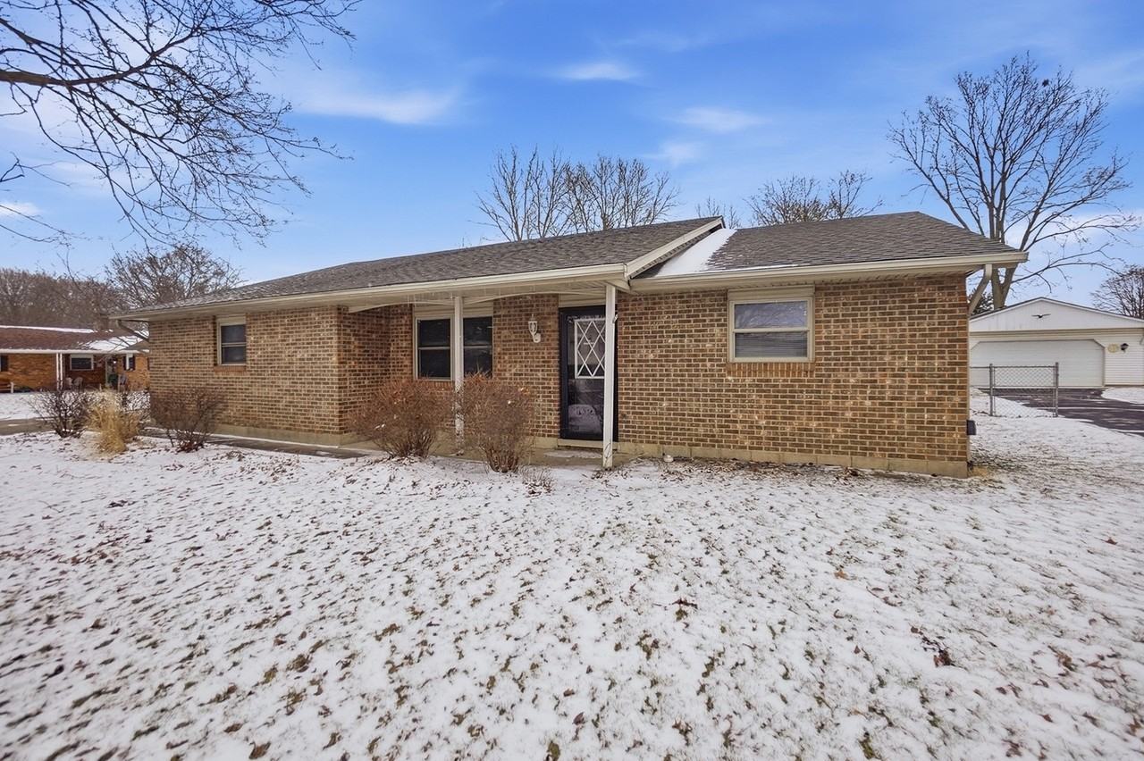 3145 Dogwood Dr #1 - Photo 4 of 27