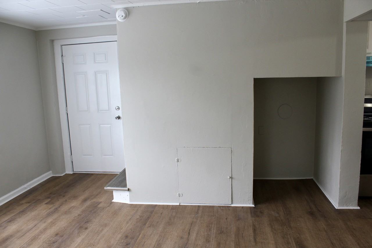 1204 W Mauney Ave #1 - Photo 5 of 20