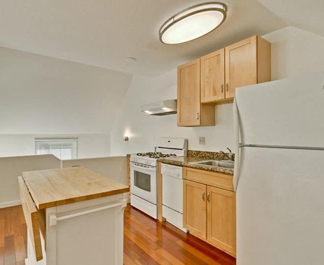 132 Clay St - Photo 6 of 34