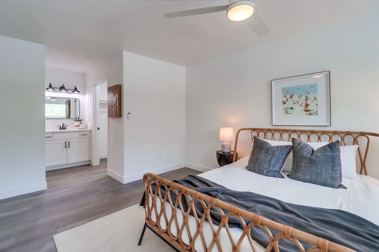 The Magnolia - Photo 2 of 32