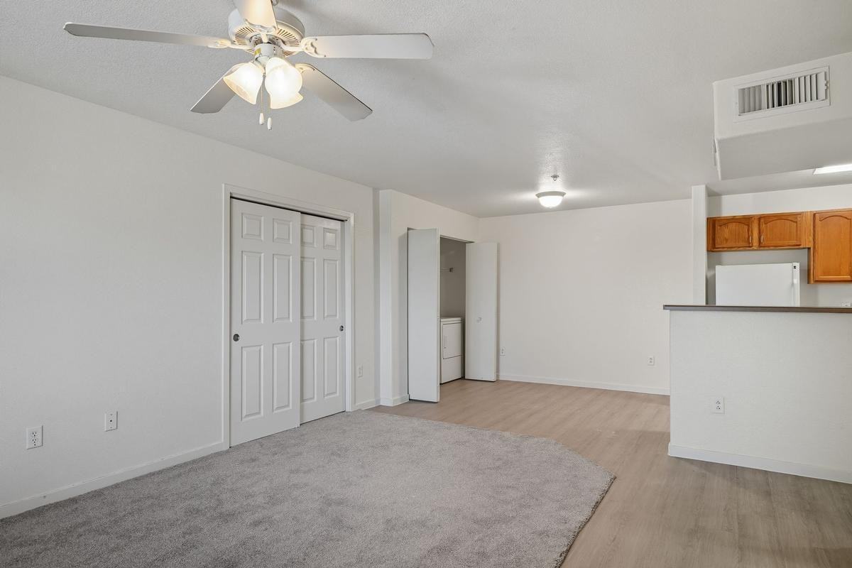 175 N Skyline Dr - Photo 7 of 15