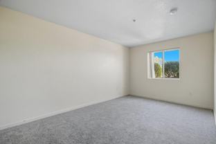 175 N Skyline Dr - Photo 1 of 1