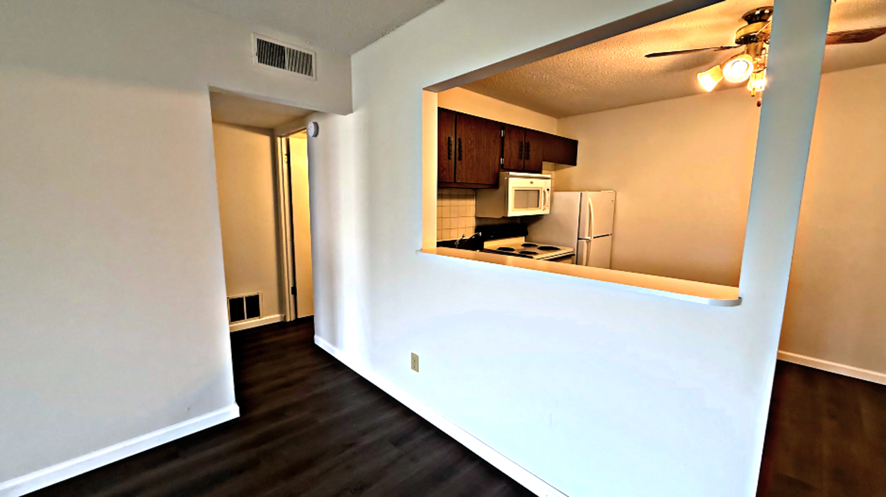 Glen Arbor - Photo 3 of 7