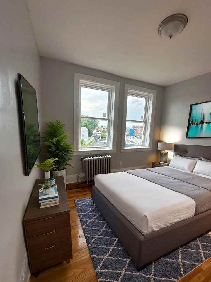 912 90th Street Apartments - Photo 3 of 5